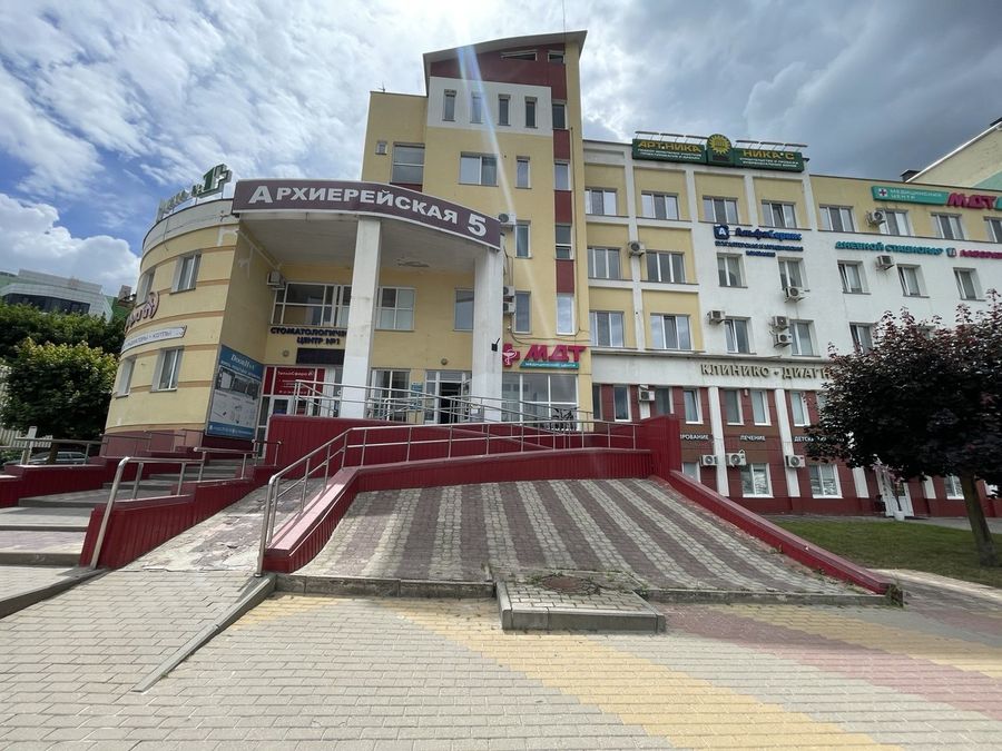 Вход — Архиерейская 5